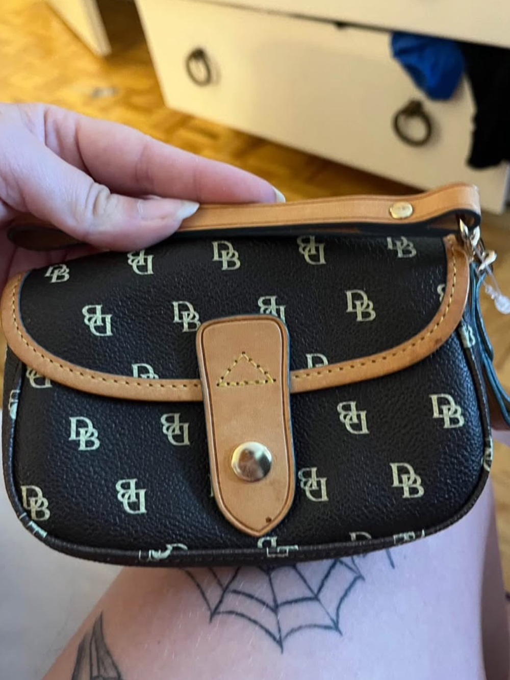 Dooney & Bourke wallet